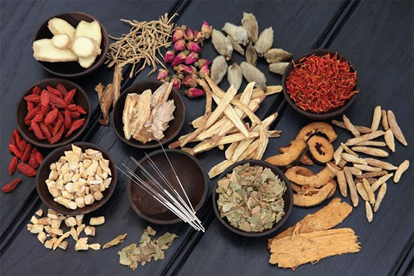 Nên sử dụng thuốc nam để điều trị sỏi mật, vì nó an toàn và không để lại tác dụng phụ 