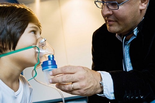 Có nhiều nguyên nhân gây bệnh hen suyễn ở trẻ