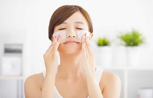 Da dầu luôn cần được chăm sóc kĩ càng hơn làn da thường
