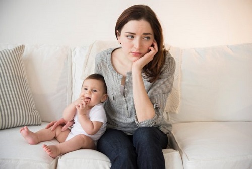 Lượng sữa tiết ra không tăng là dấu hiệu mẹ ít sữa