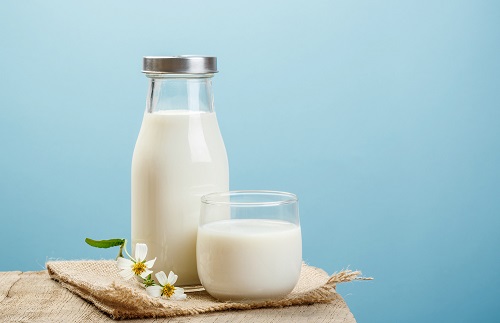 Sữa không đường tốt cho huyết áp người già