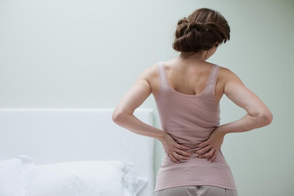 Đau nhức và dễ mắc các bệnh về xương khớp